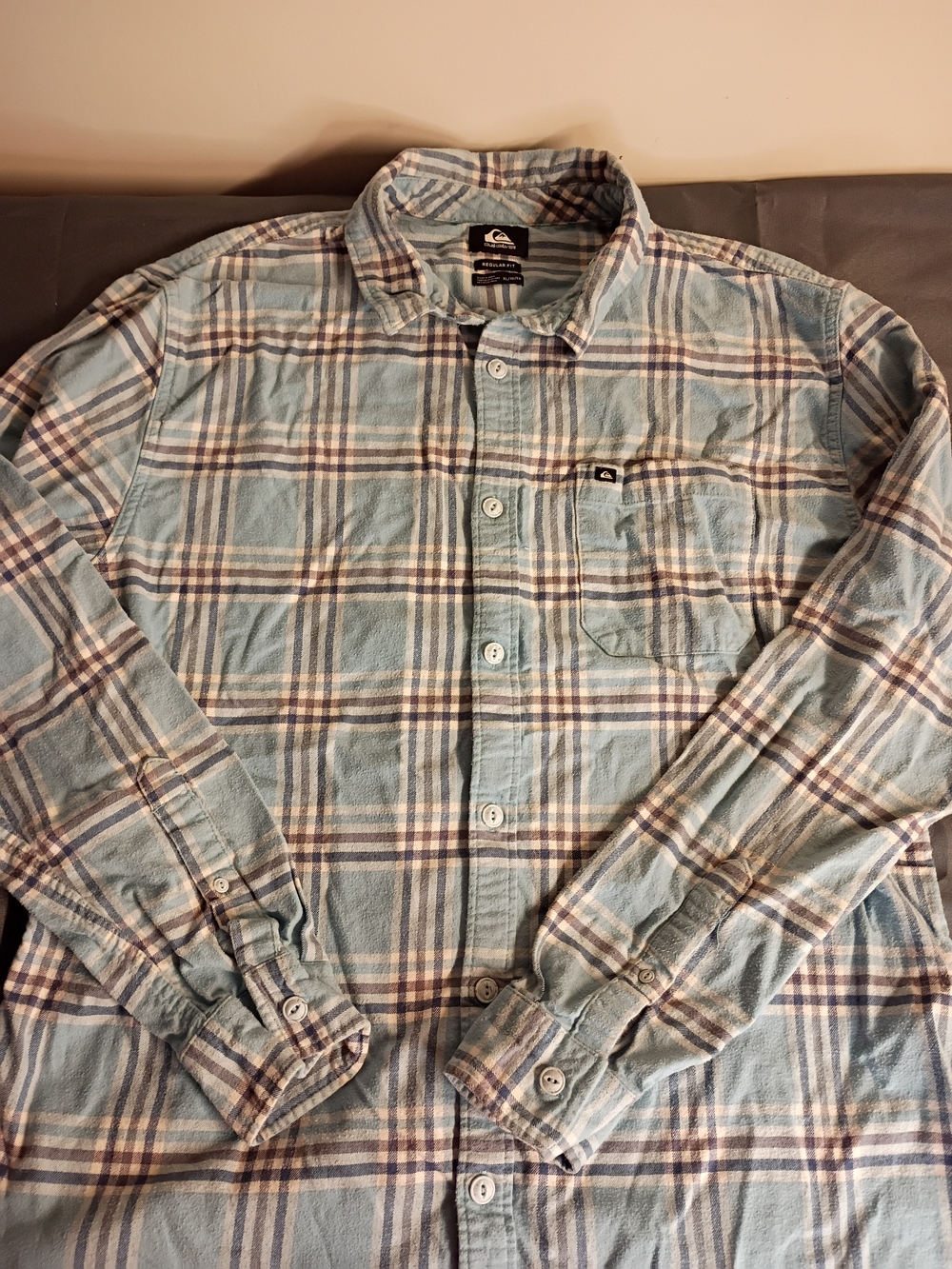 Quiksilver Men's Pale Blue & Tan Plaid Button-Down Shirt